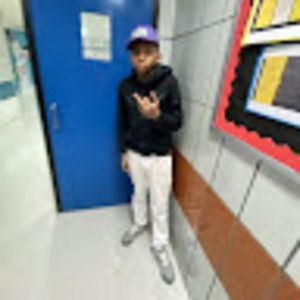 Meet your Posher, Moises